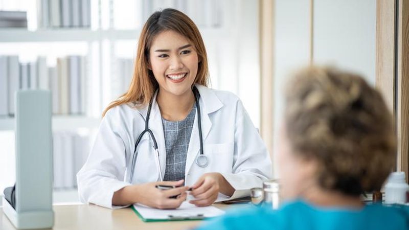 在选择职业健康检查机构时，首先应关注其资质。一个靠谱的体检机构应具备以下资质：